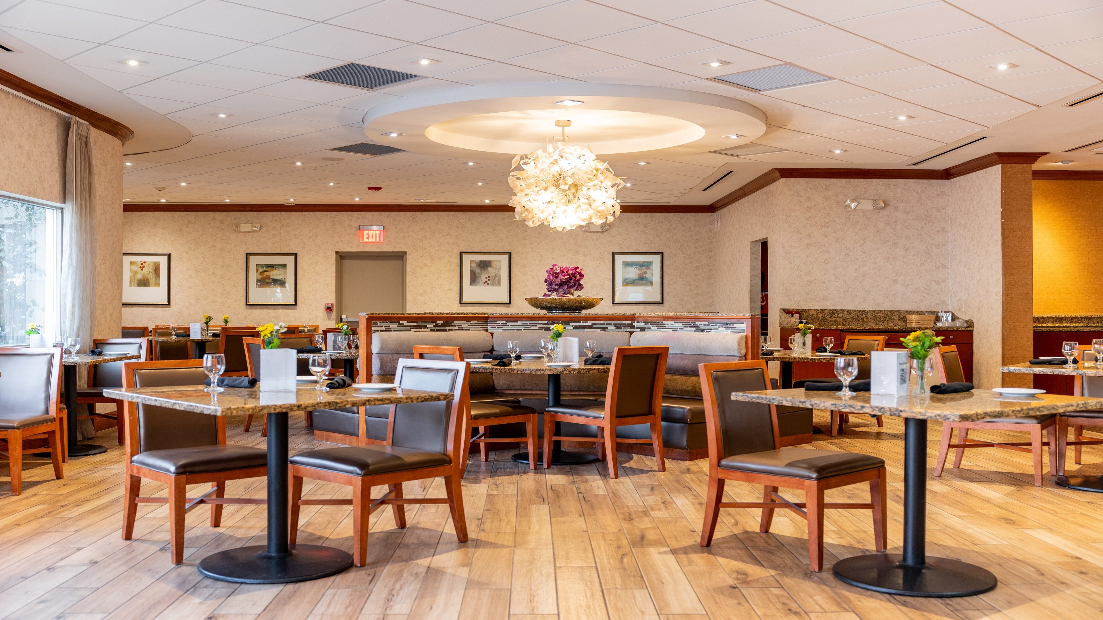 Holiday Inn Plainview-Long Island 43/79