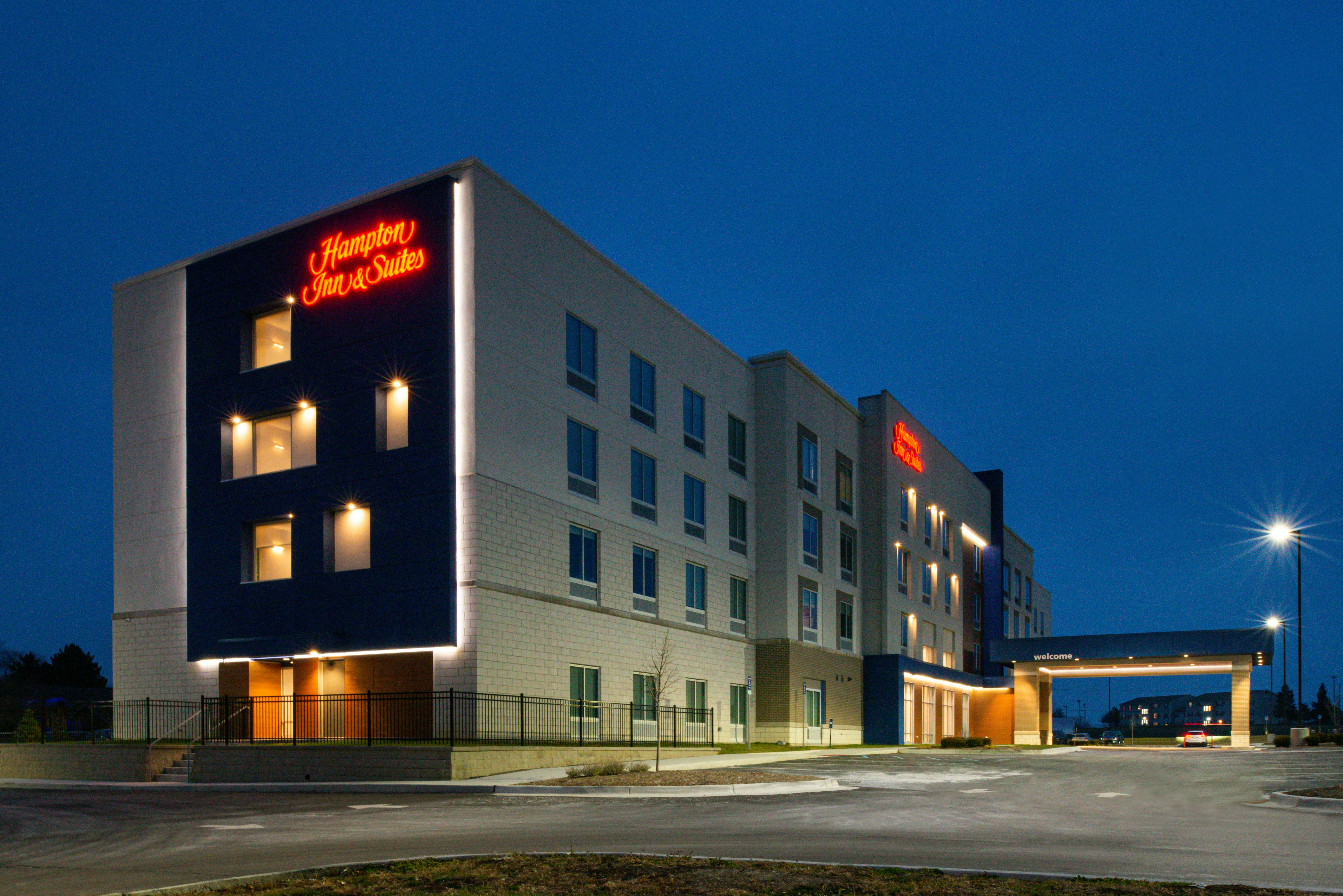 Hampton Inn Suites Adrian Mi 6/52