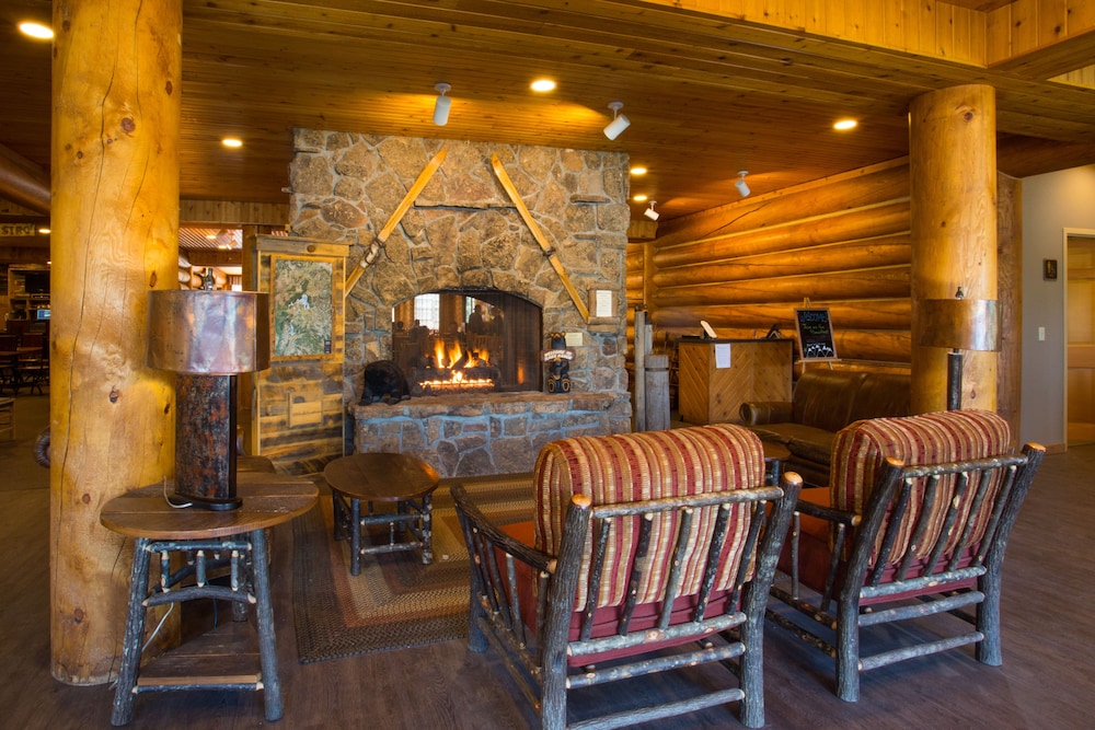 Headwaters Lodge And Cabins At Flagg Ranch 39/55
