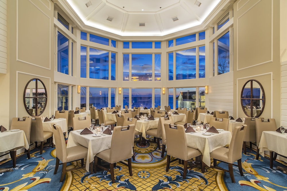 Waters Edge Resort Spa 35/50
