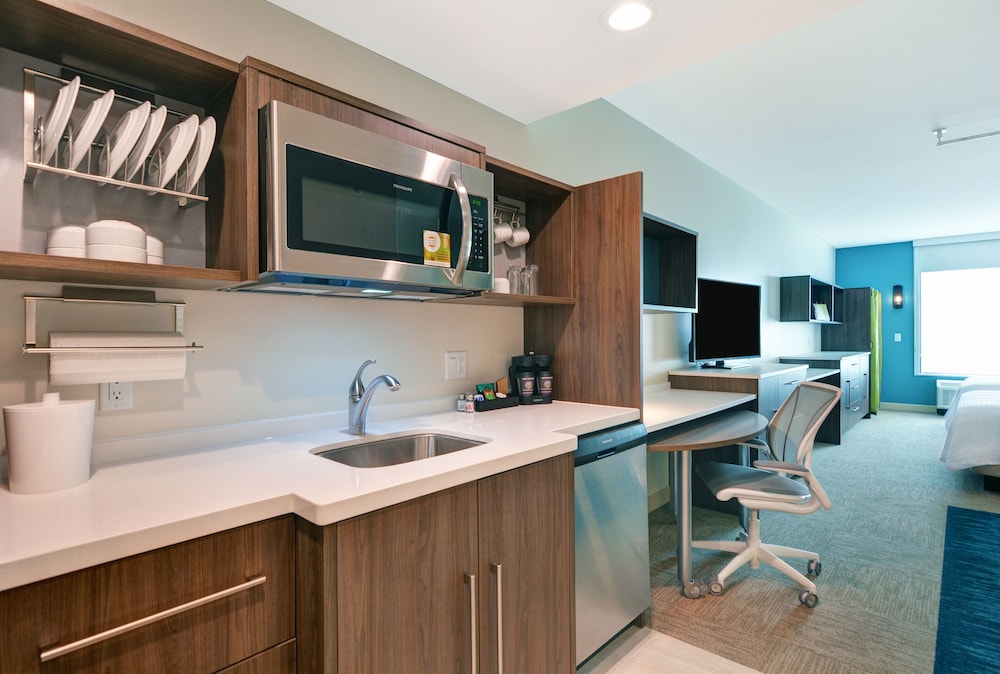Home2 Suites By Hilton Carlsbad CA 38/44