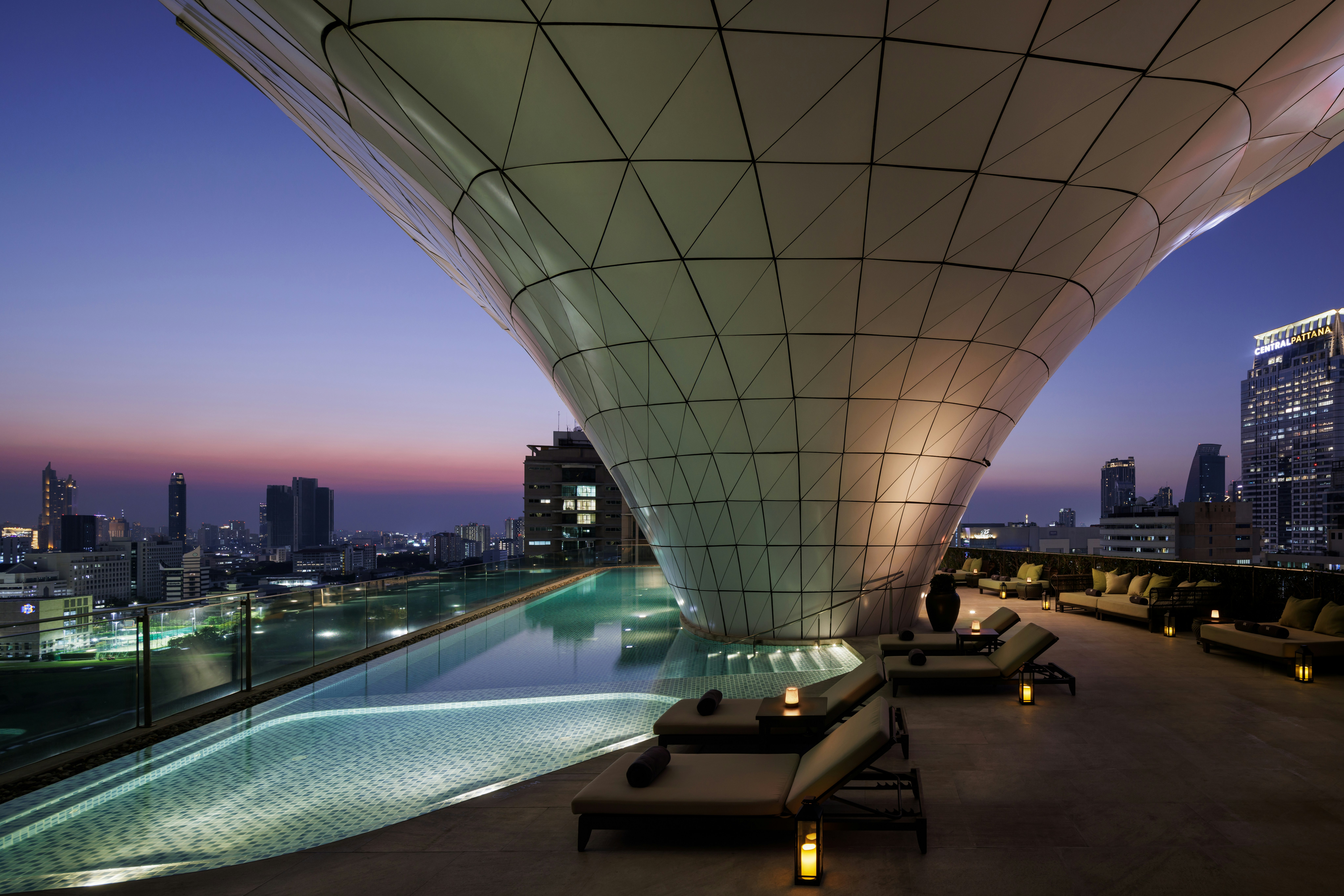 Waldorf Astoria Bangkok 44/73