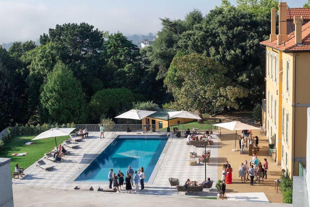 Boeira Garden Hotel Porto Gaia, Curio Collection by Hilton 3/64