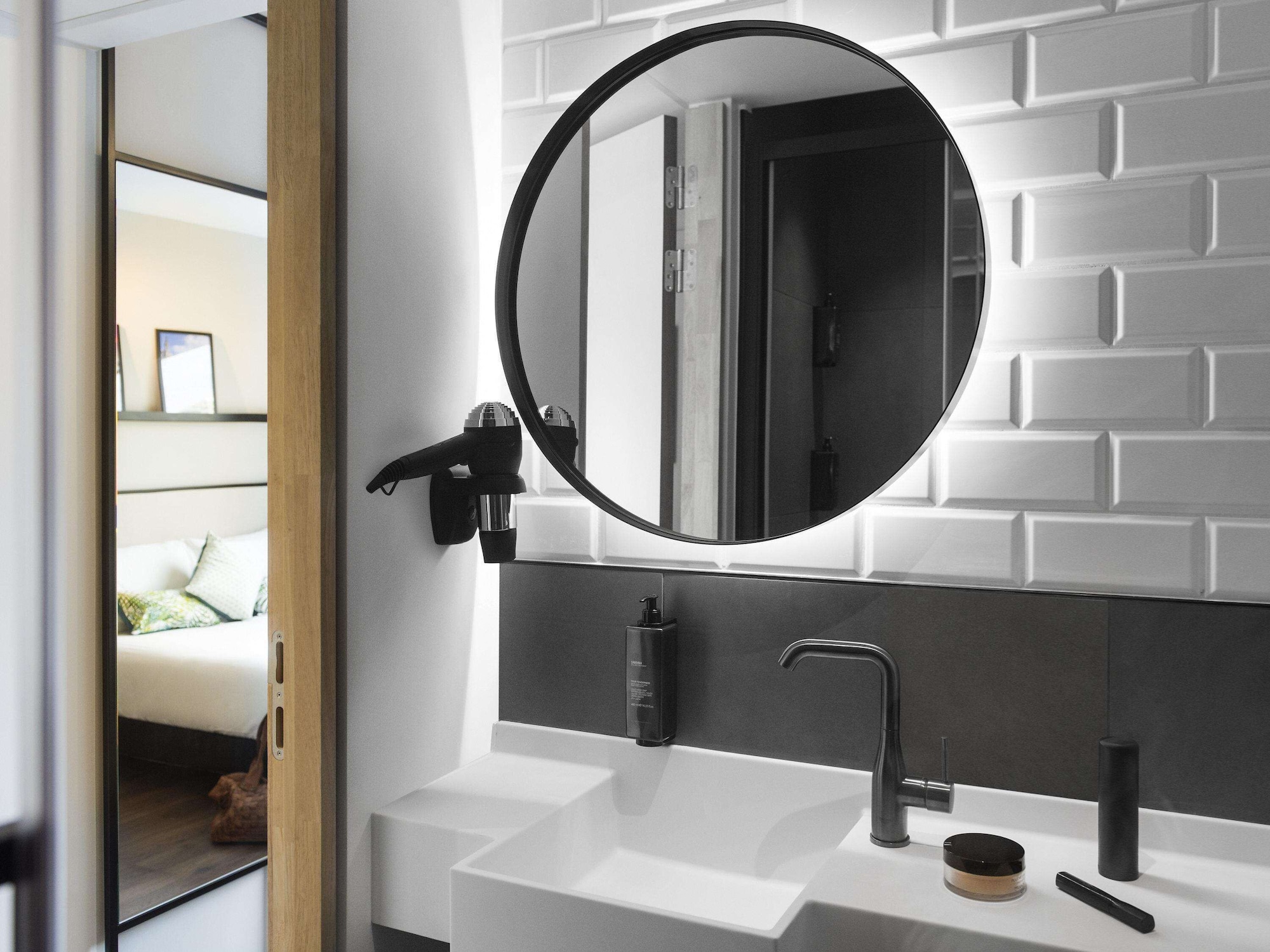 غرفة قياسية بسرير مزدوج بإطلالة على المدينة، ibis Brussels Centre Chatelain 3/5