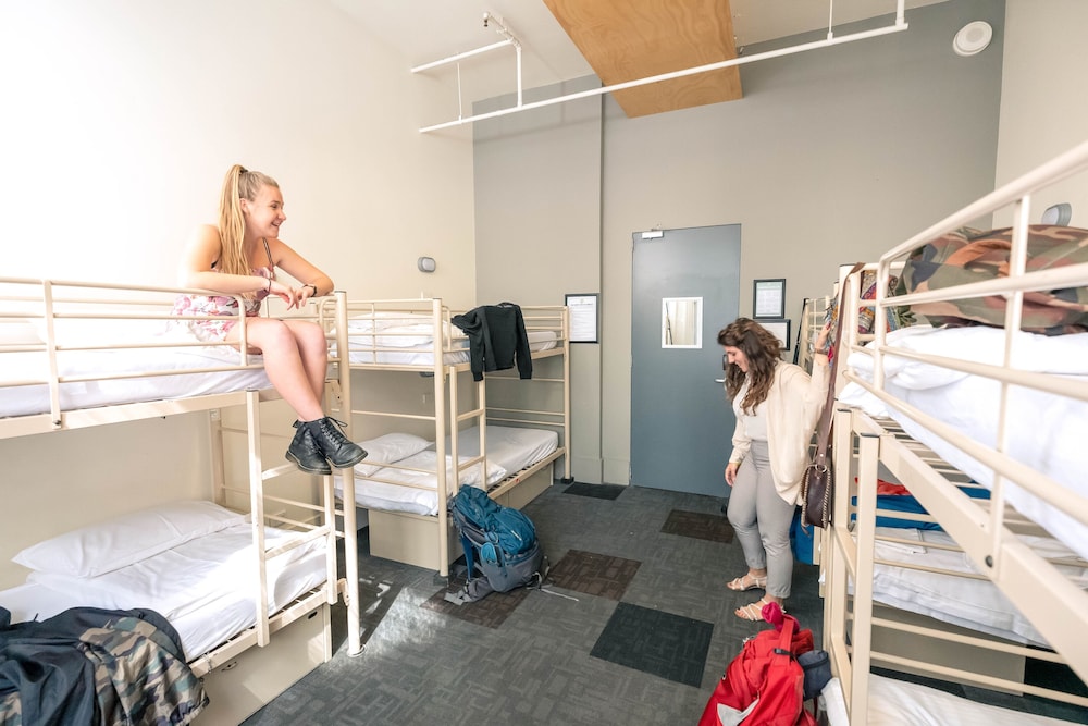 YHA Melbourne Central 26/35