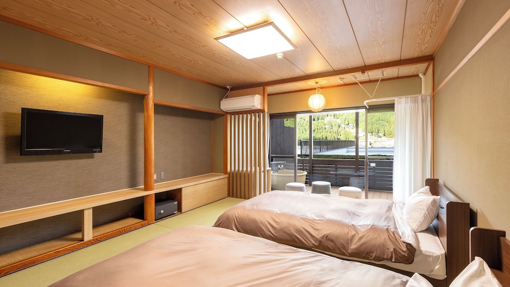 Ooedo Onsen Monogatari Premium Gero Honkan 20/65