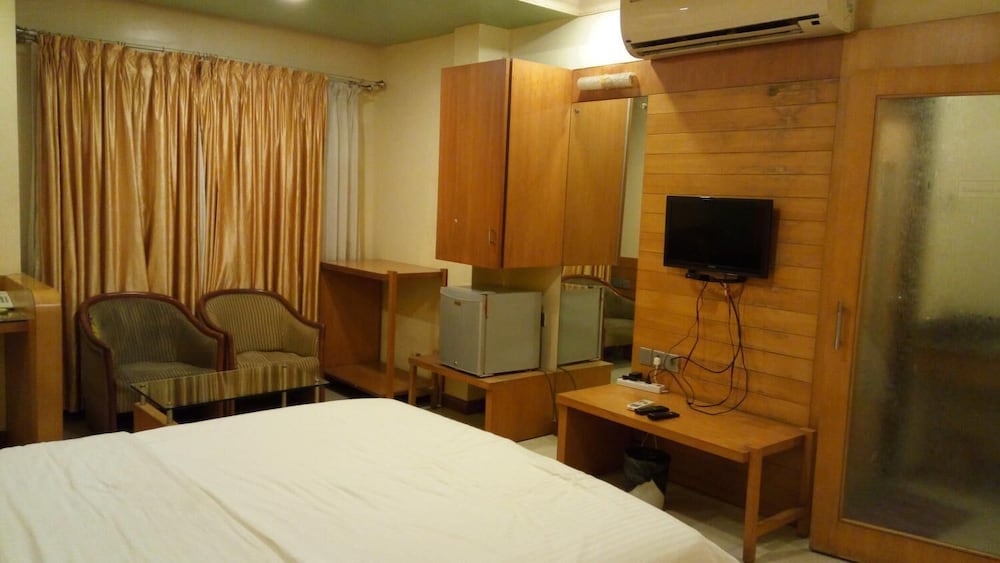 Hotel Kohinoor Square 12/37