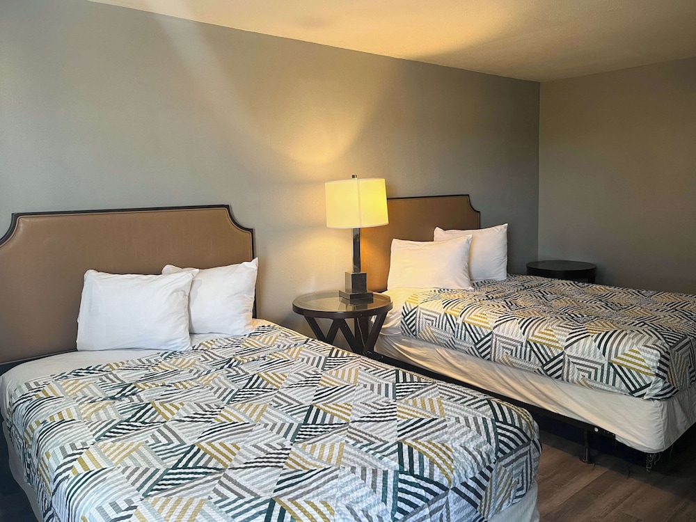 Studio6 Borger, TX – Boom Town 19/36