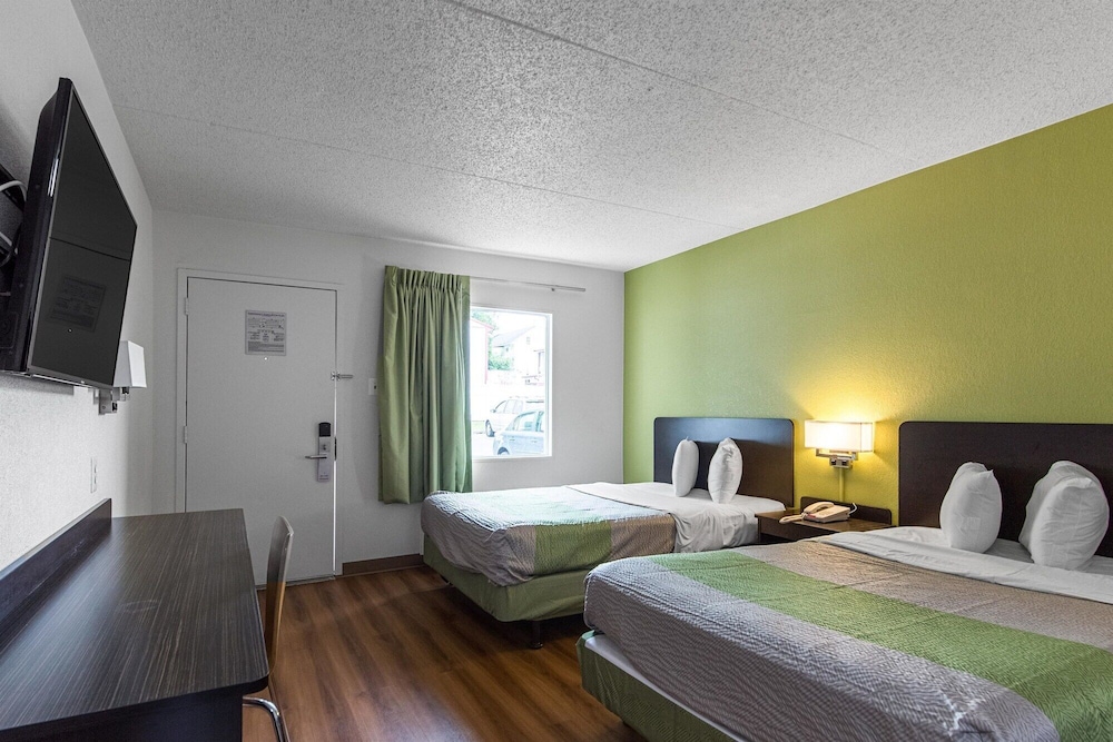 Motel6 Warminster, PA 30/48