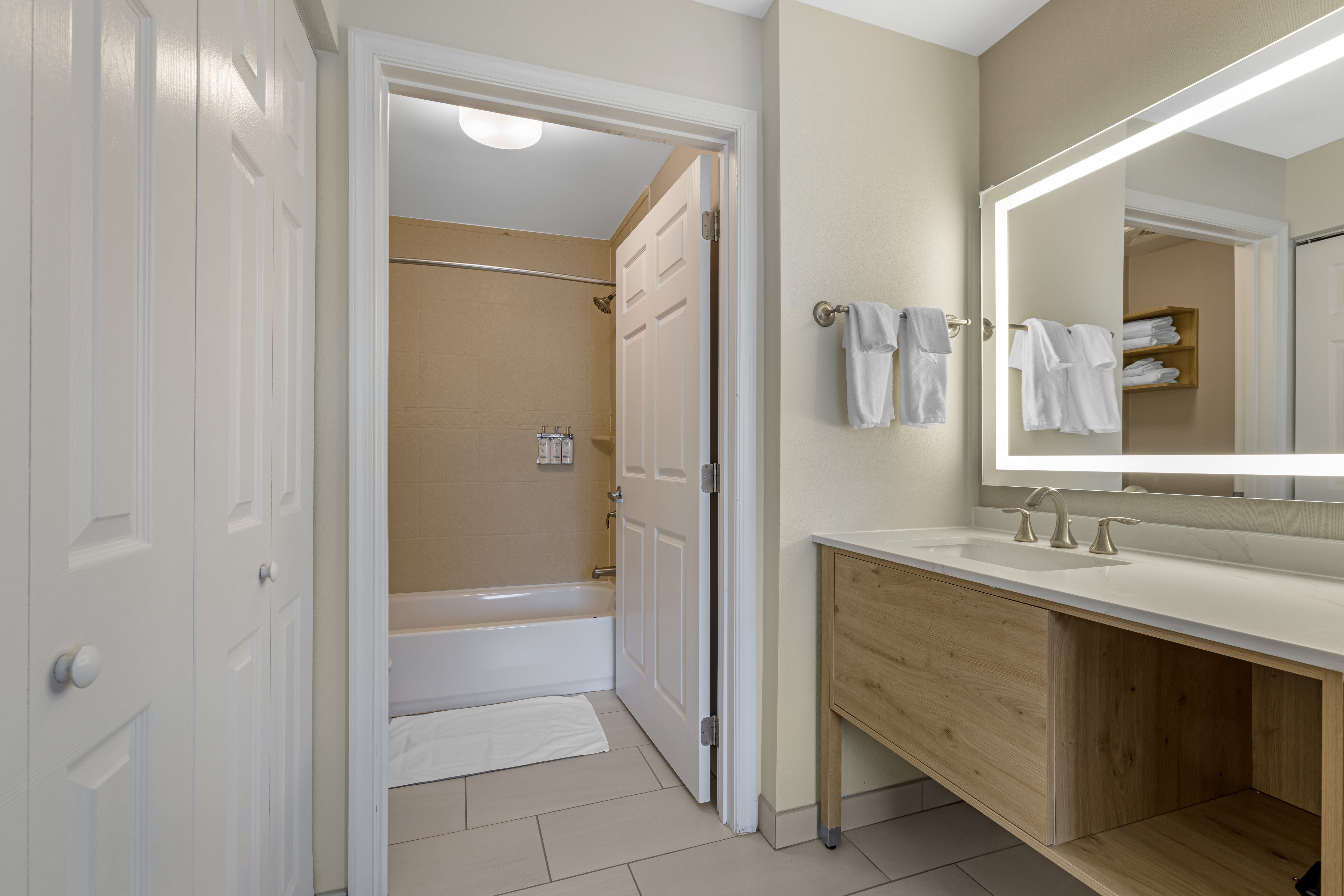 Staybridge Suites East Stroudsburg Poconos 69/69