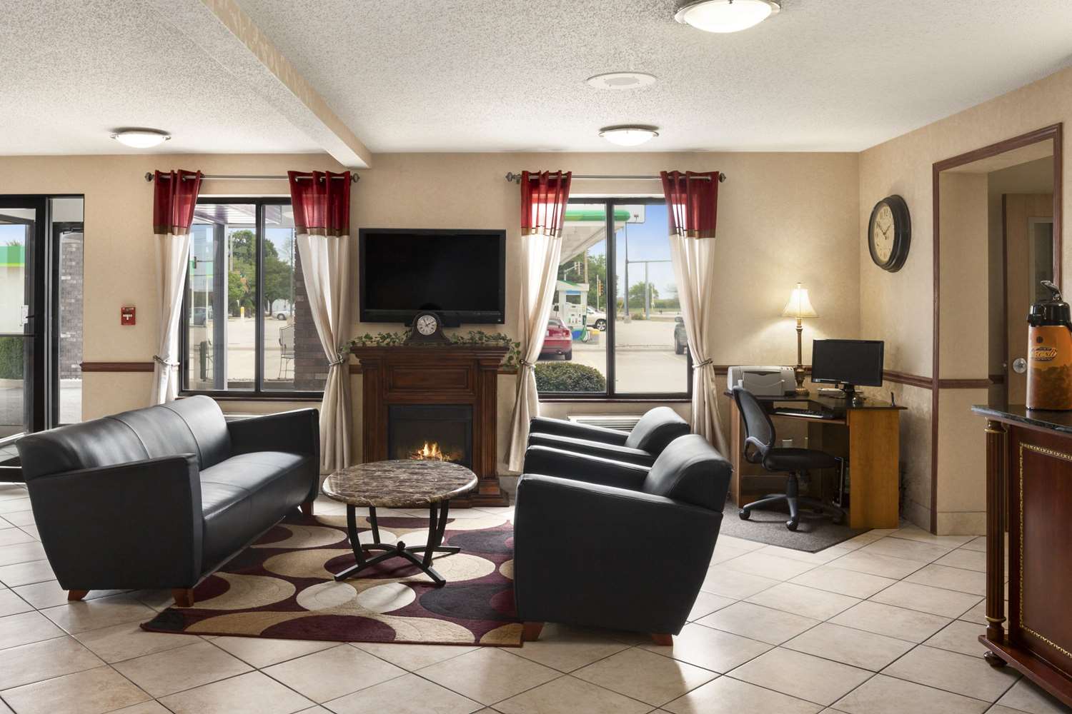 Days Inn by Wyndham Oglesby/ Starved Rock 15/20