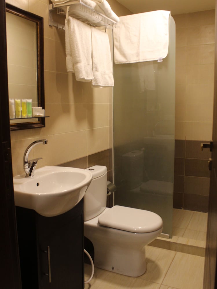 Shaqilath Hotel 42/47