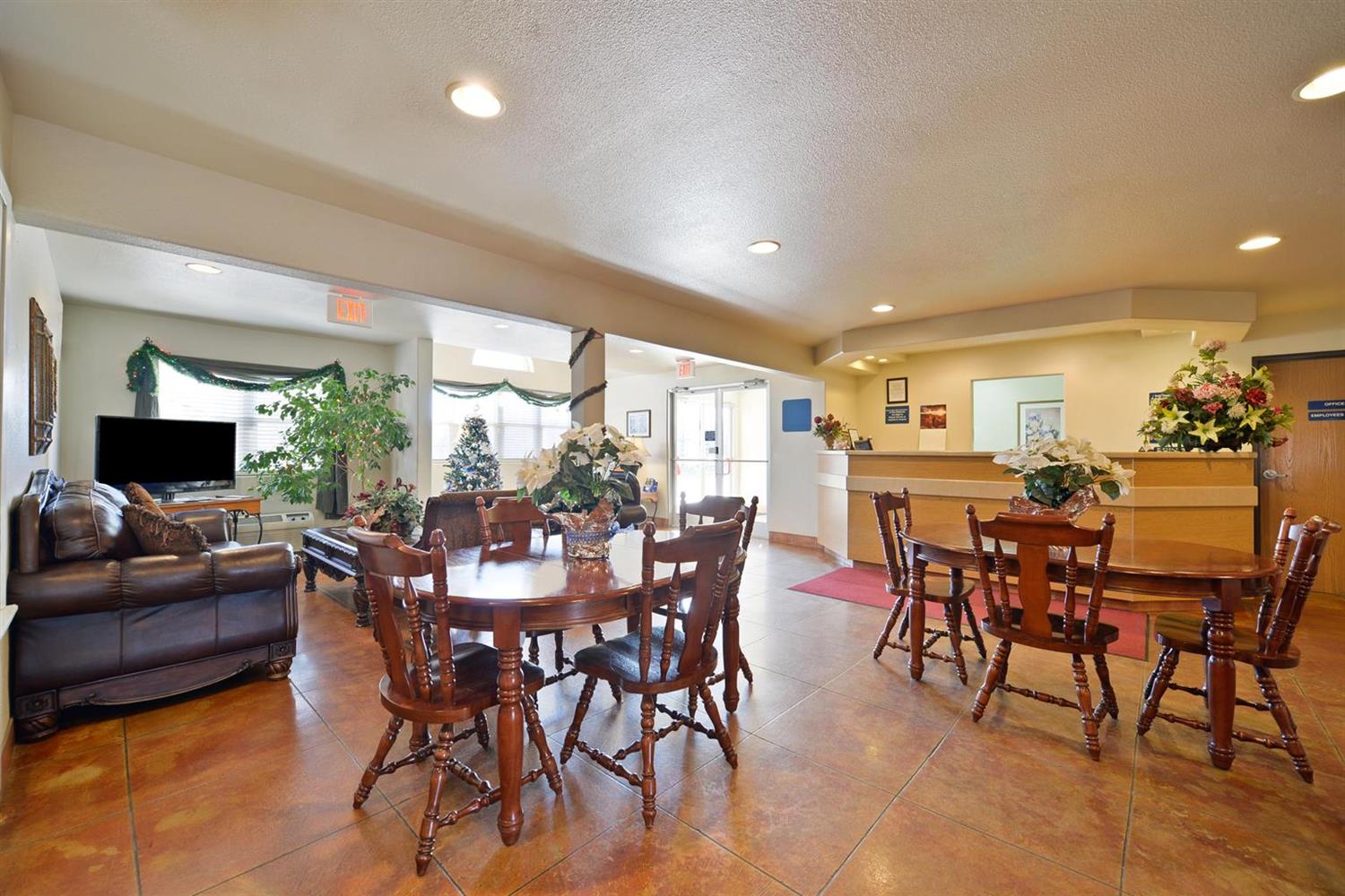Americas Best Value Inn Suites Ada 11/16