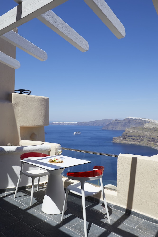 Suites of the Gods Cave Spa Hotel 30/50