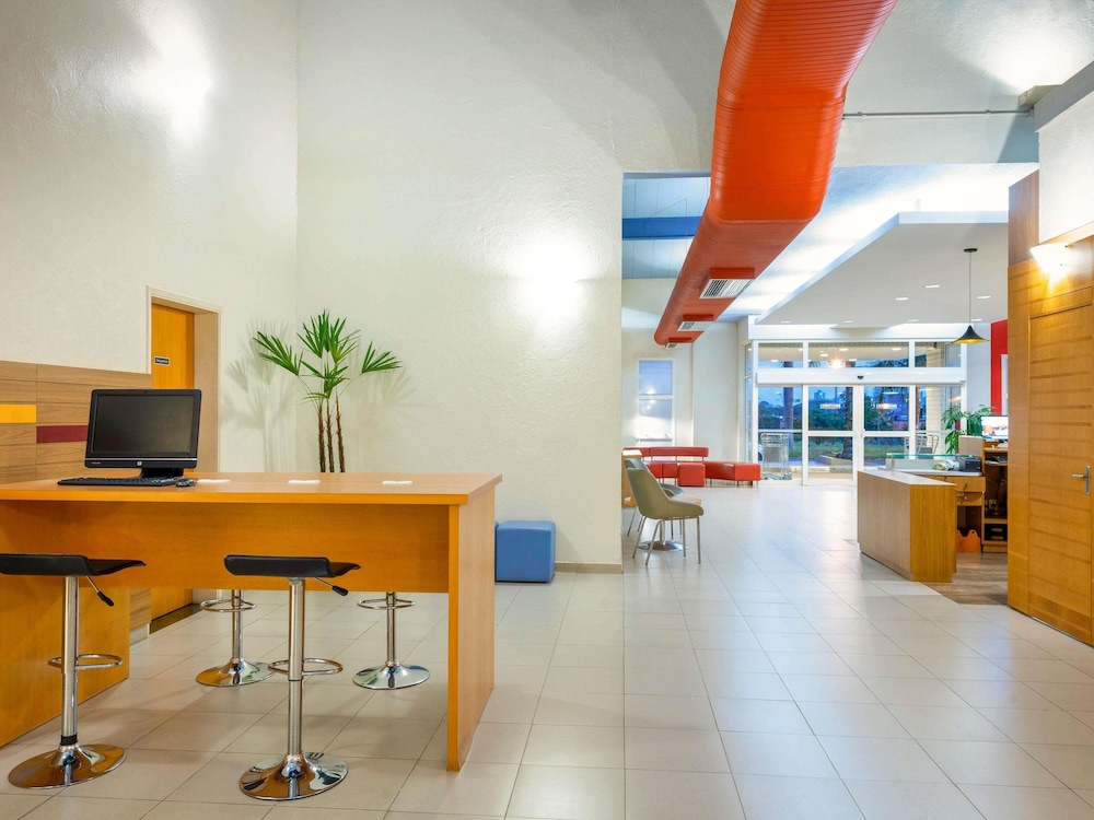 Ibis Sao Carlos 8/48
