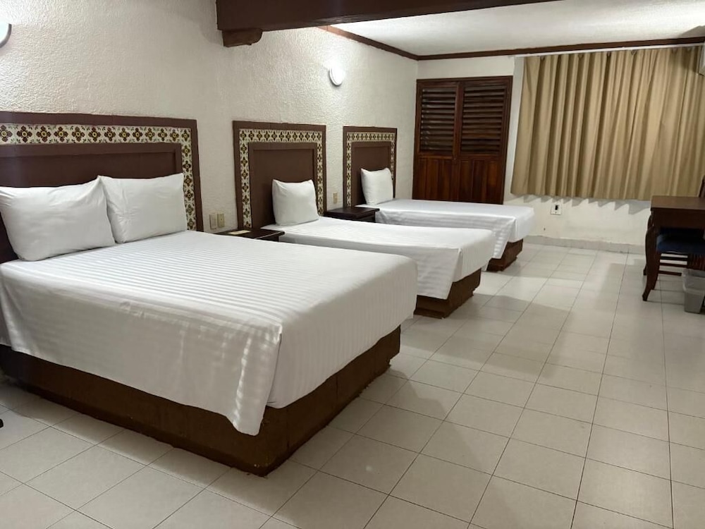 Suites Cancun Center 31/57