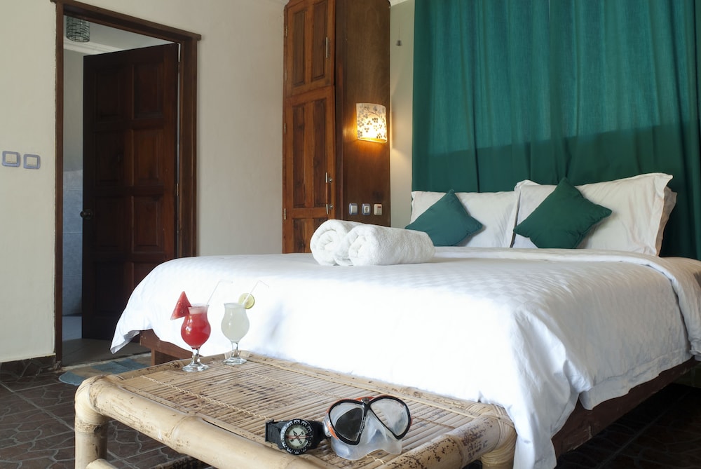Lutwala Dive And Bungalows 14/36