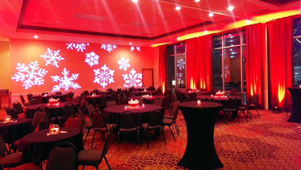 Holiday Inn Seattle Downtown 58/76