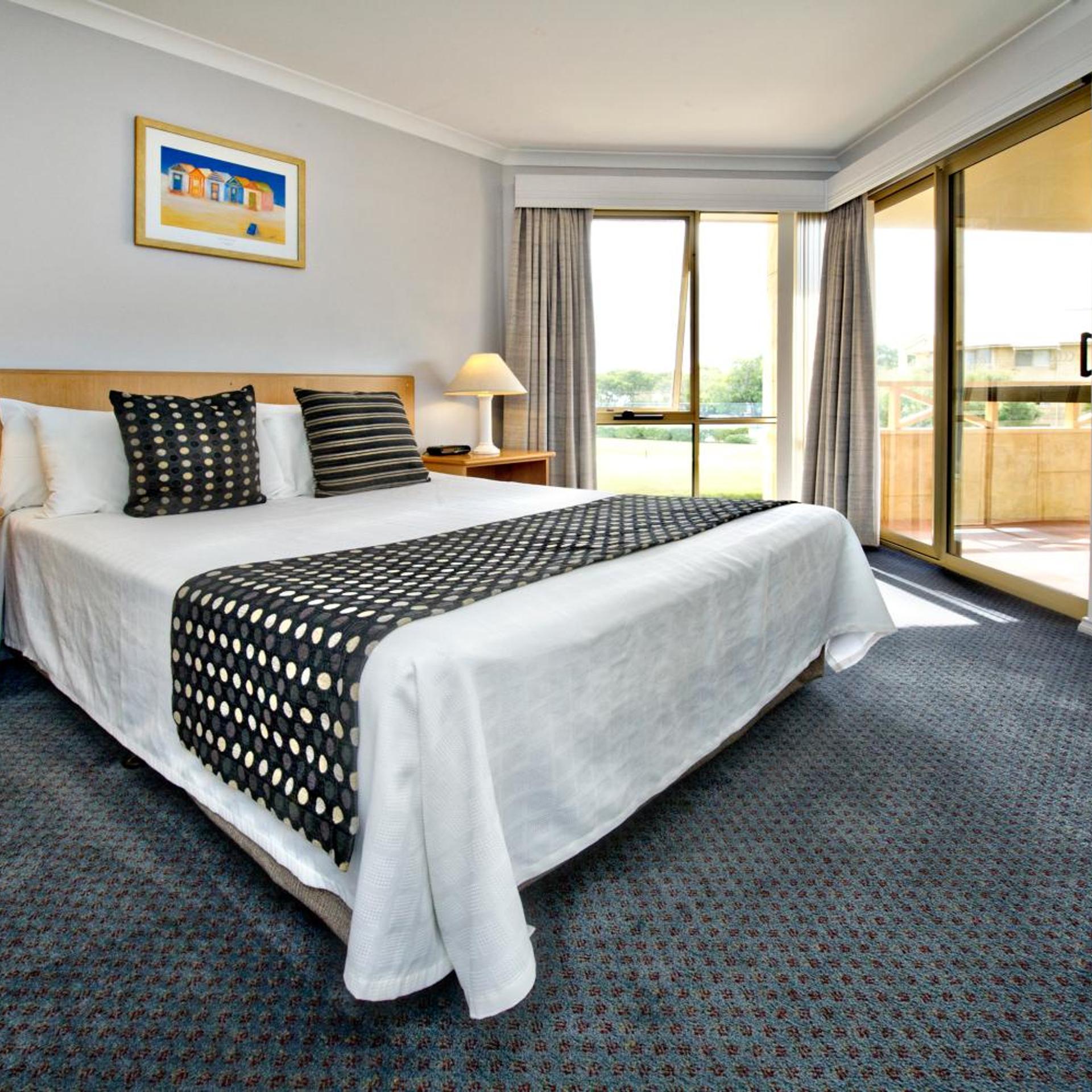 2 Bedrooms, Apartment, Beach Front