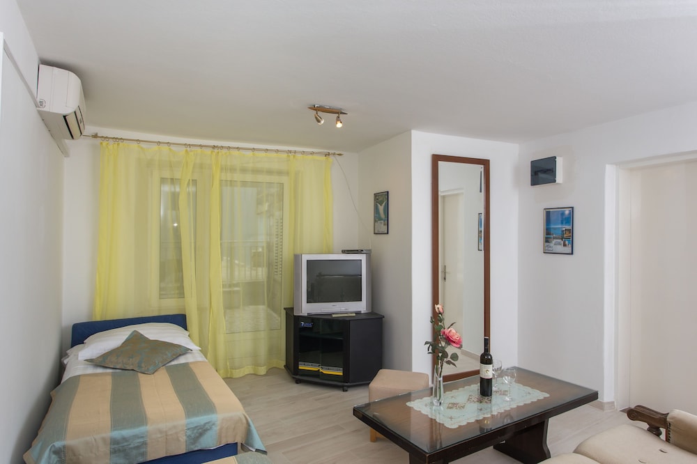 Guest House Kusalo 50/67