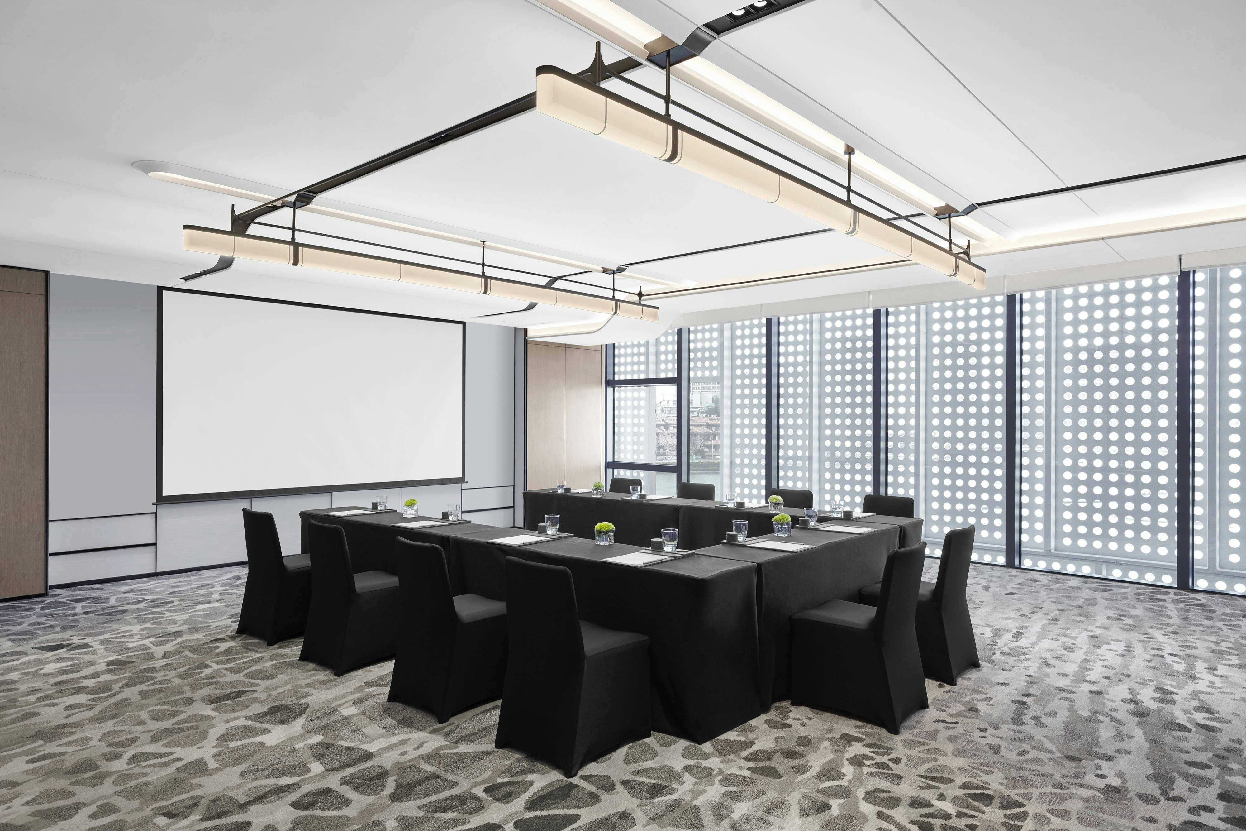 JW Marriott Hotel Shanghai Fengxian 30/35