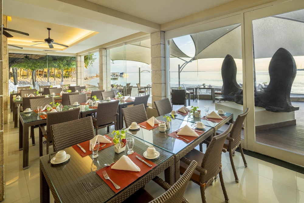 Occidental Costa Cancun 36/50