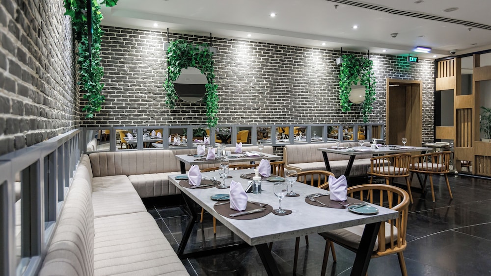 restaurant cafeteria