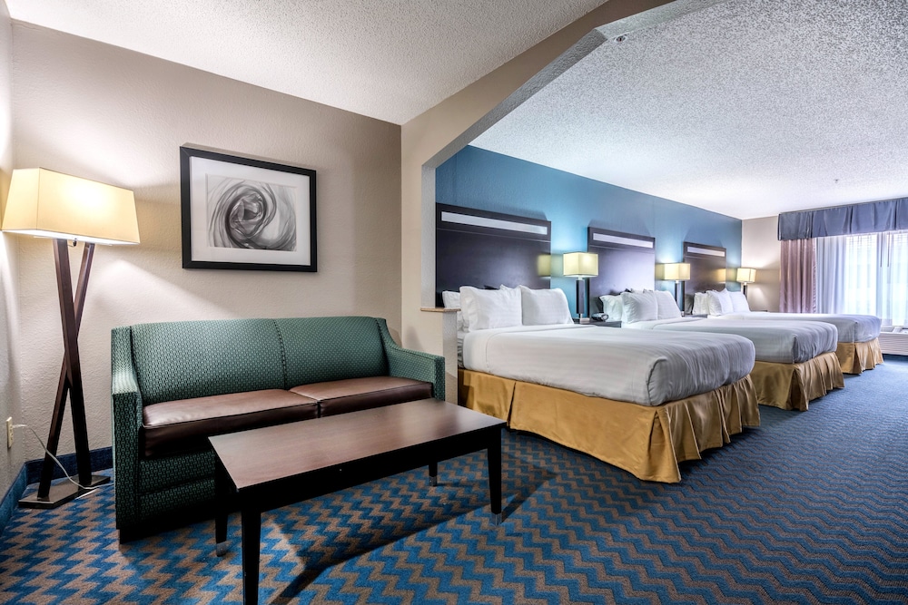 Holiday Inn Express Suites Roanoke Rapids Se 27/72