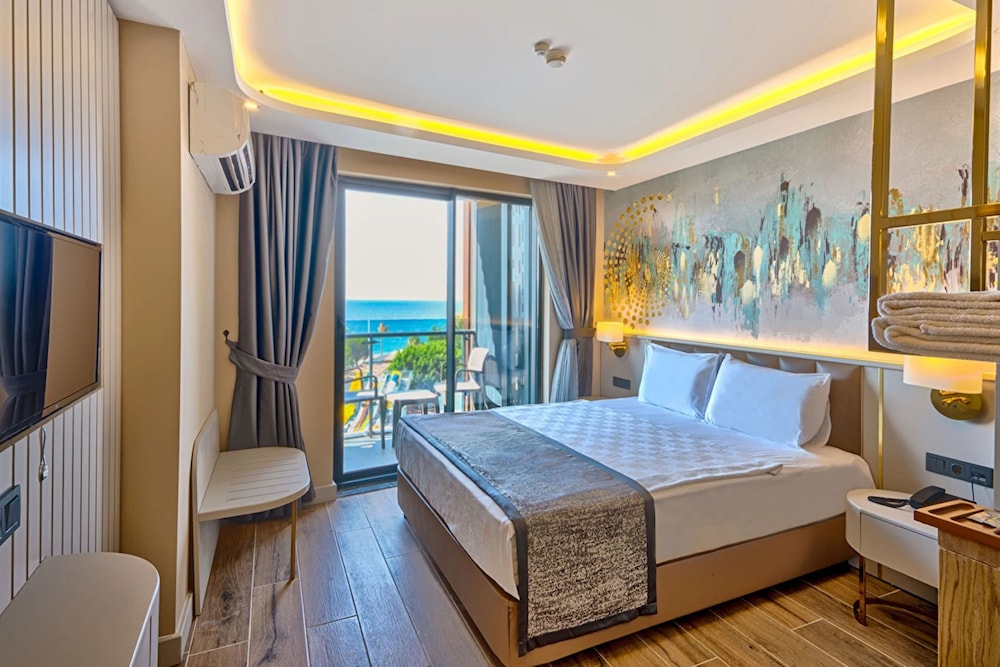Grand Paradise Hotel 19/50
