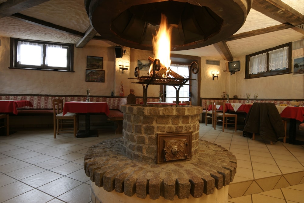 Capriolo Hotel 53/69