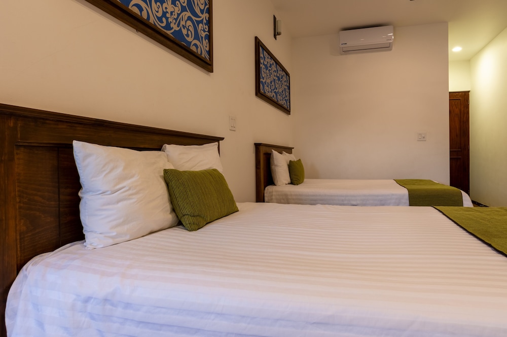 Hotel La Estacion 7/31
