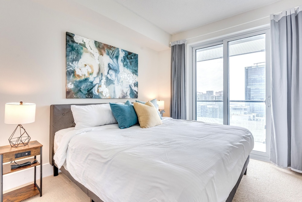 GLOBALSTAY Modern Downtown Apartment 15/46