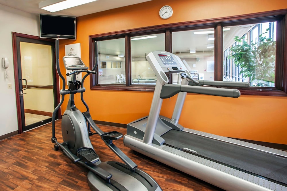 Comfort Suites Elgin Northwest 26/48