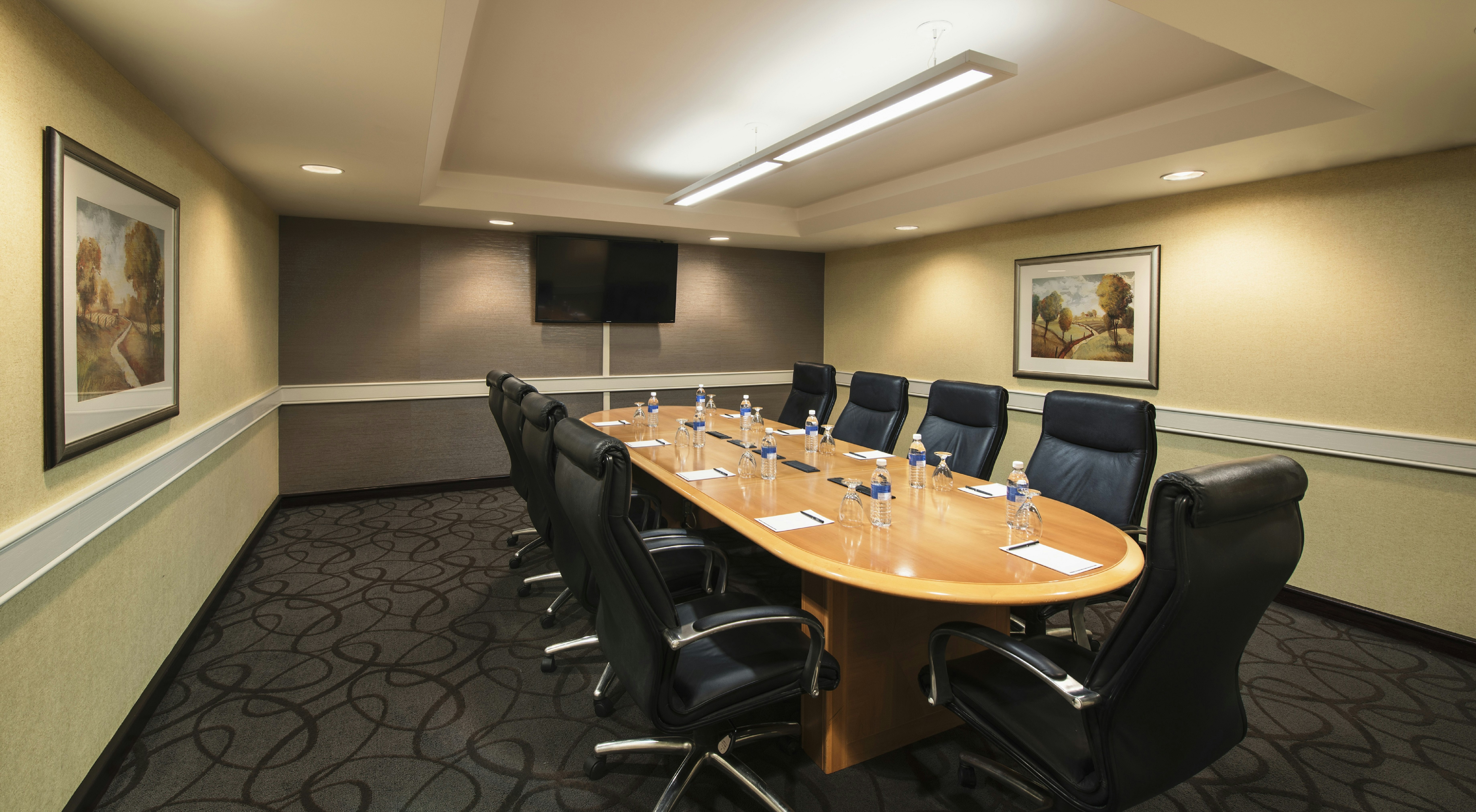 Hilton Winnipeg Airport Suites 48/65