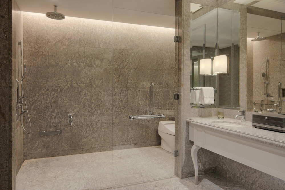 THE ST. REGIS KUALA LUMPUR 16/72