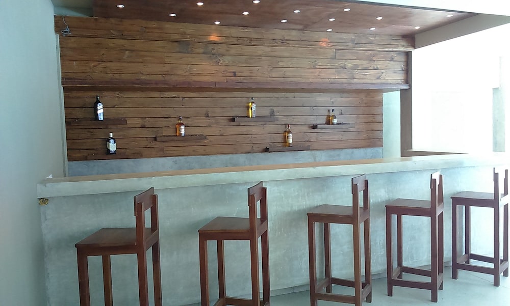 Beacon Beach Hotel 38/56