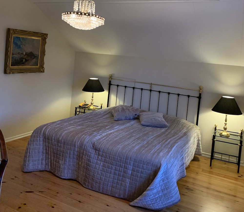 Nya Pallas Hotel 5/50