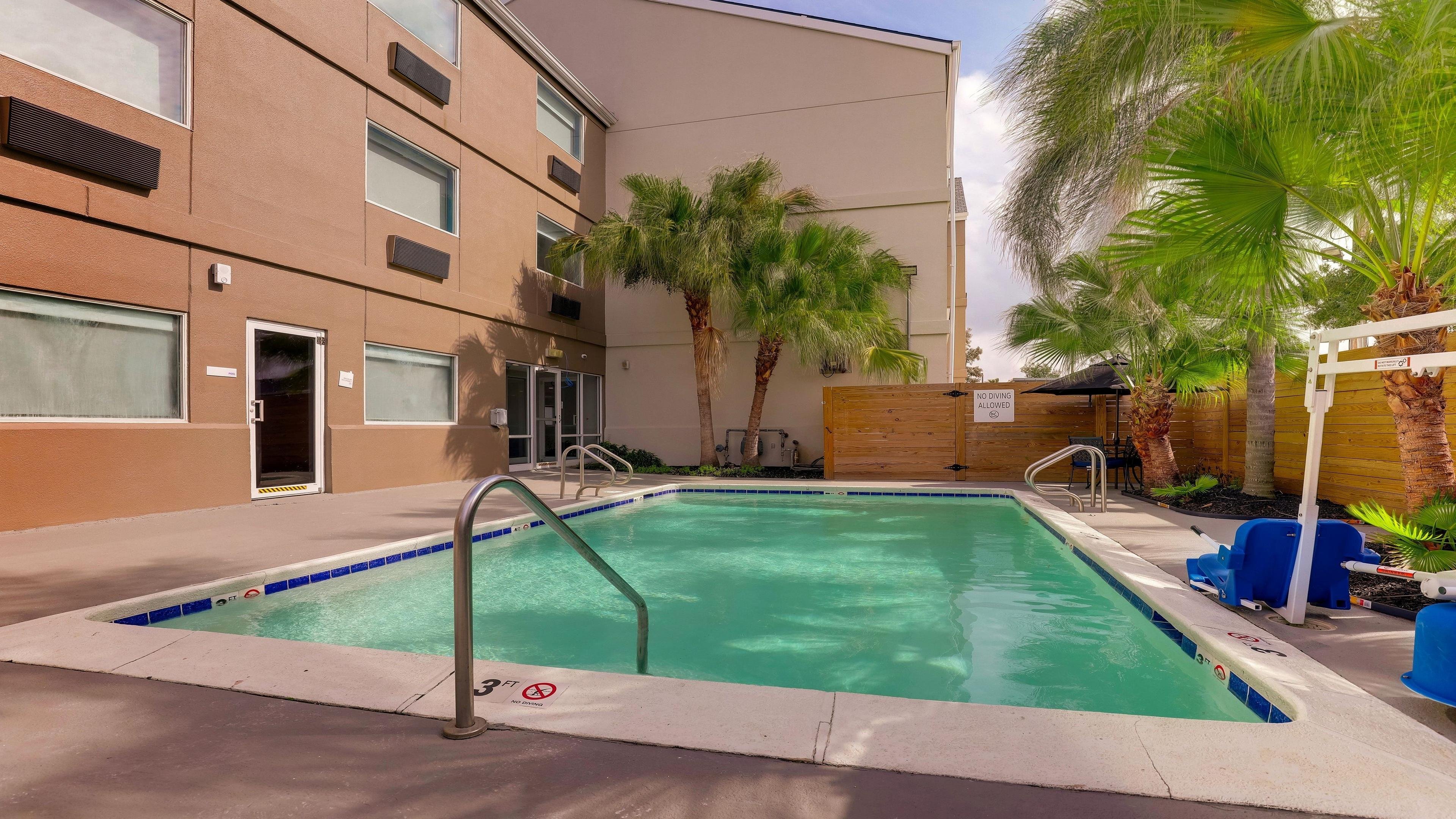 Holiday Inn Express Kenner New Orleans Airport an IHG Hotel 43/50