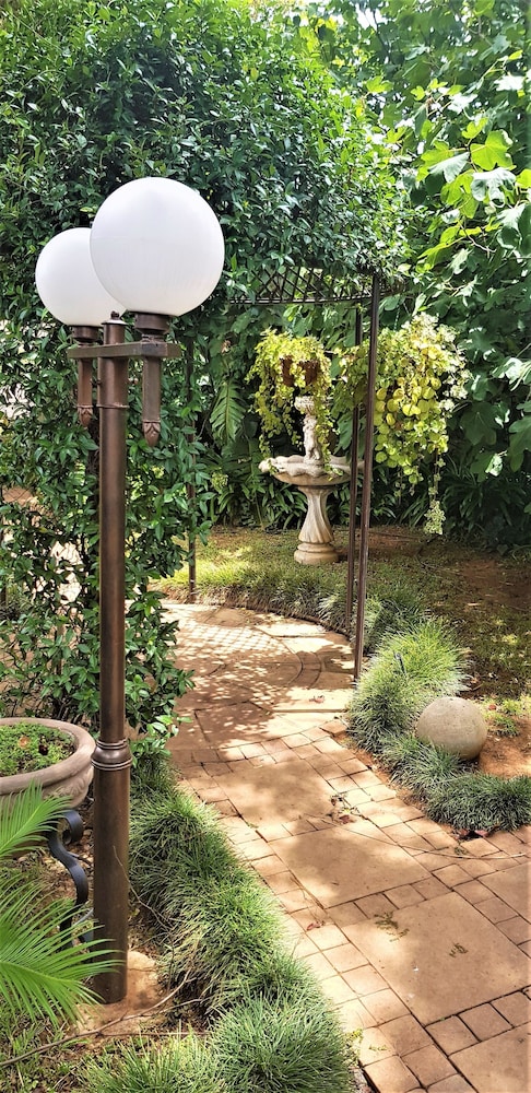 Constantia Manor Guesthouse 72/77