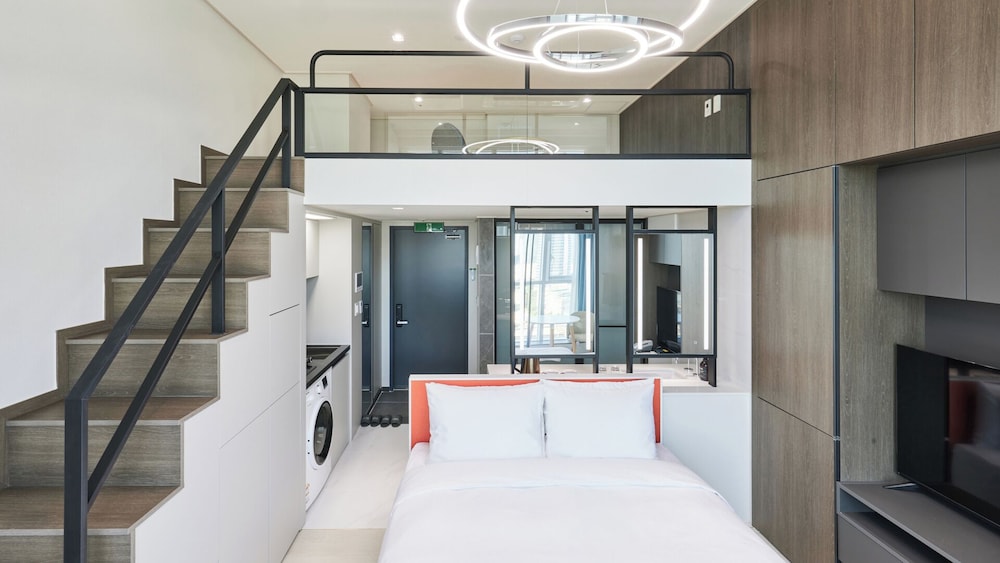 Travelodge Suites Busan Centum 38/68