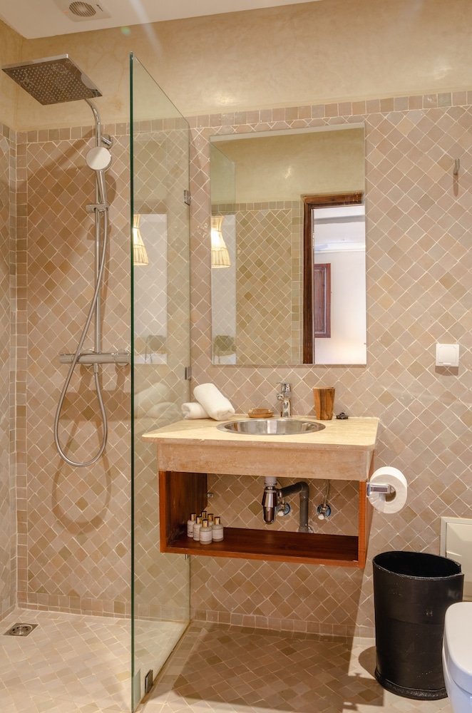 Riad Charai 75/77