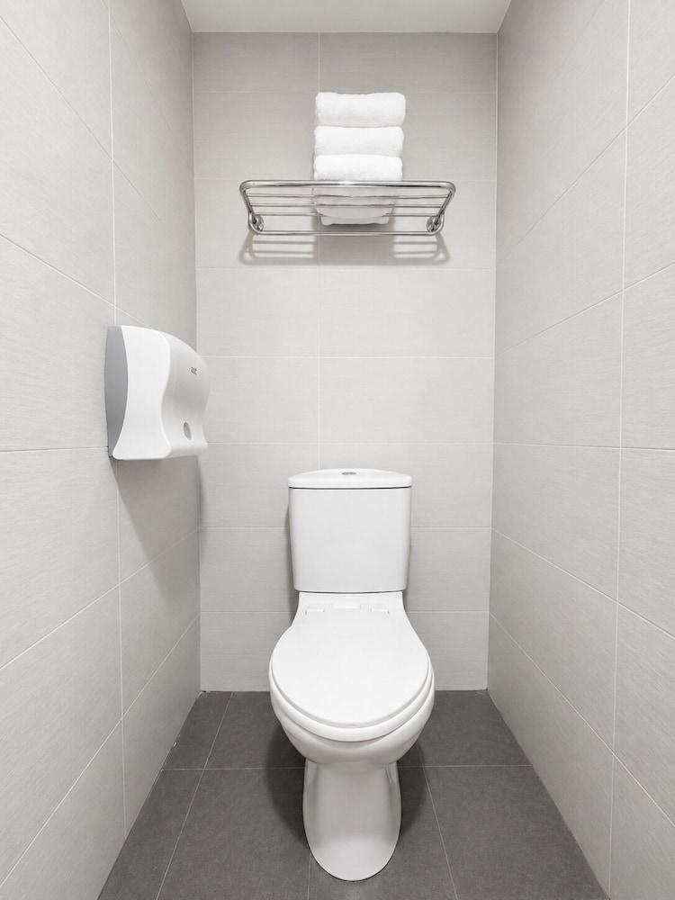 Superior, Twin Beds, No Window، Sandpiper Hotel 5/6