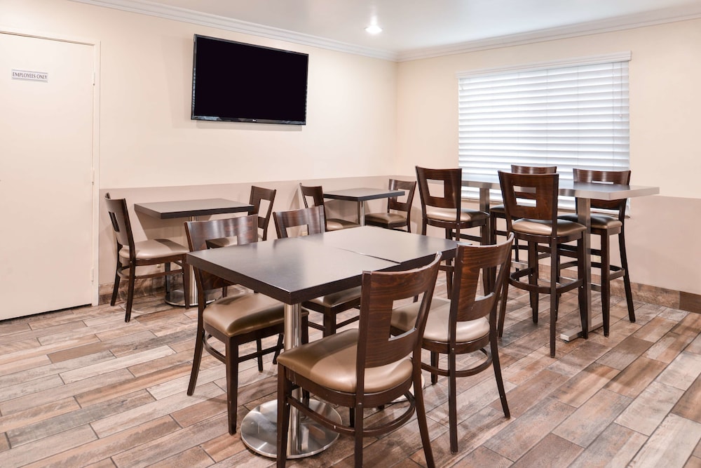 Best Western Airport Plaza Inn - Los Angeles LAX Hotel 32/39