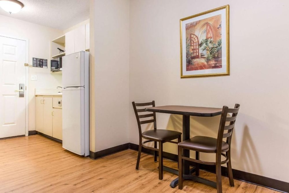 Studio 6 Extended Stay - Myrtle Beach, SC 43/60