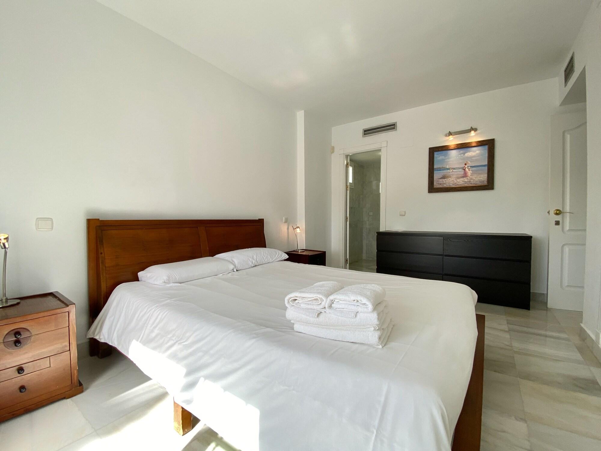 3 Bedrooms, Family, House