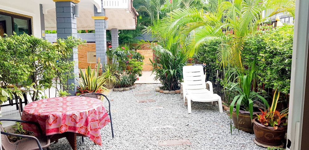 Baan Kanittha - 6 Bedrooms Gt Pool Villa 17/20