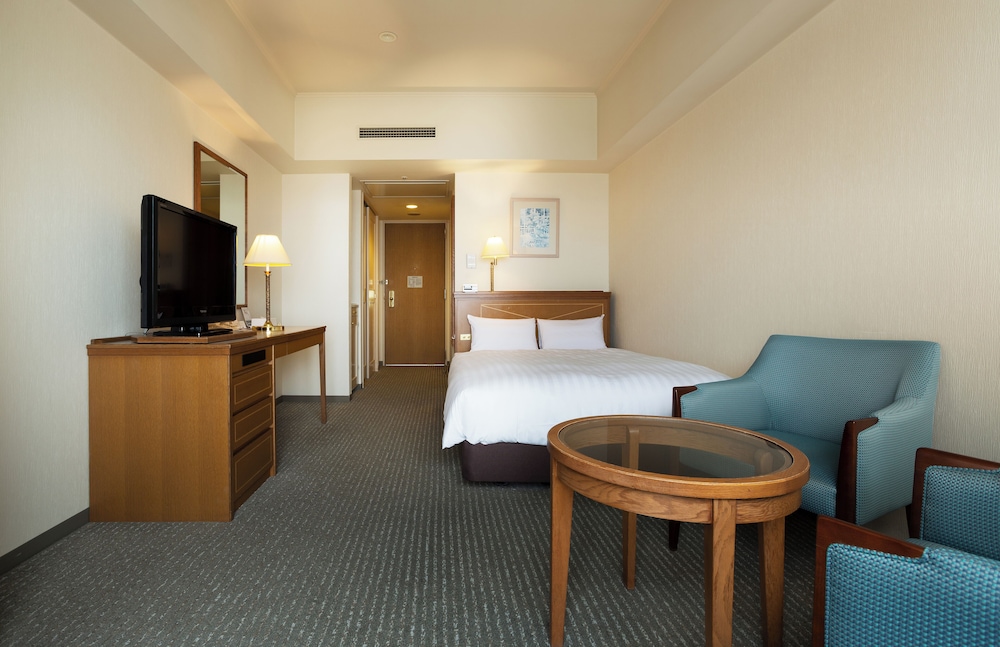 ROOM, SINGLE