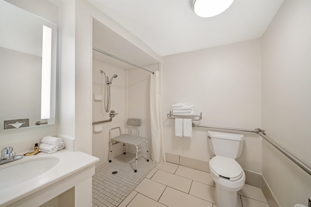 جناح بسرير كينج مع أريكة لذوي الإعاقة، Best Western Plus Twin View Inn & Suites 7/7