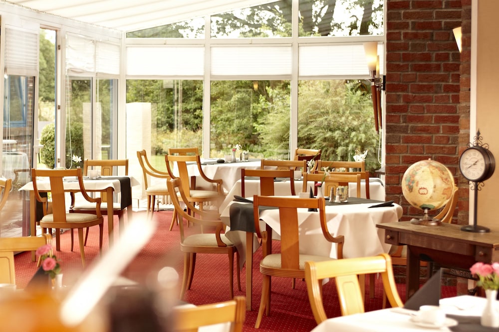 Hotel Danischer Hof Altenholz By Tulip Inn 36/45