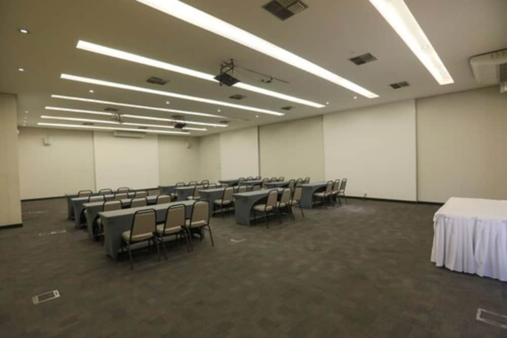 NOBILE SUITES UBERLANDIA 40/44